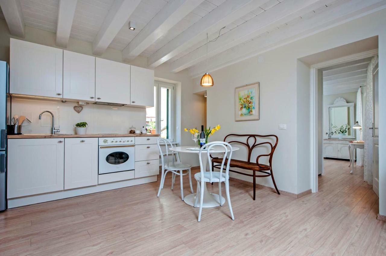 Casa Sbisa' Apartment Ровин Екстериор снимка