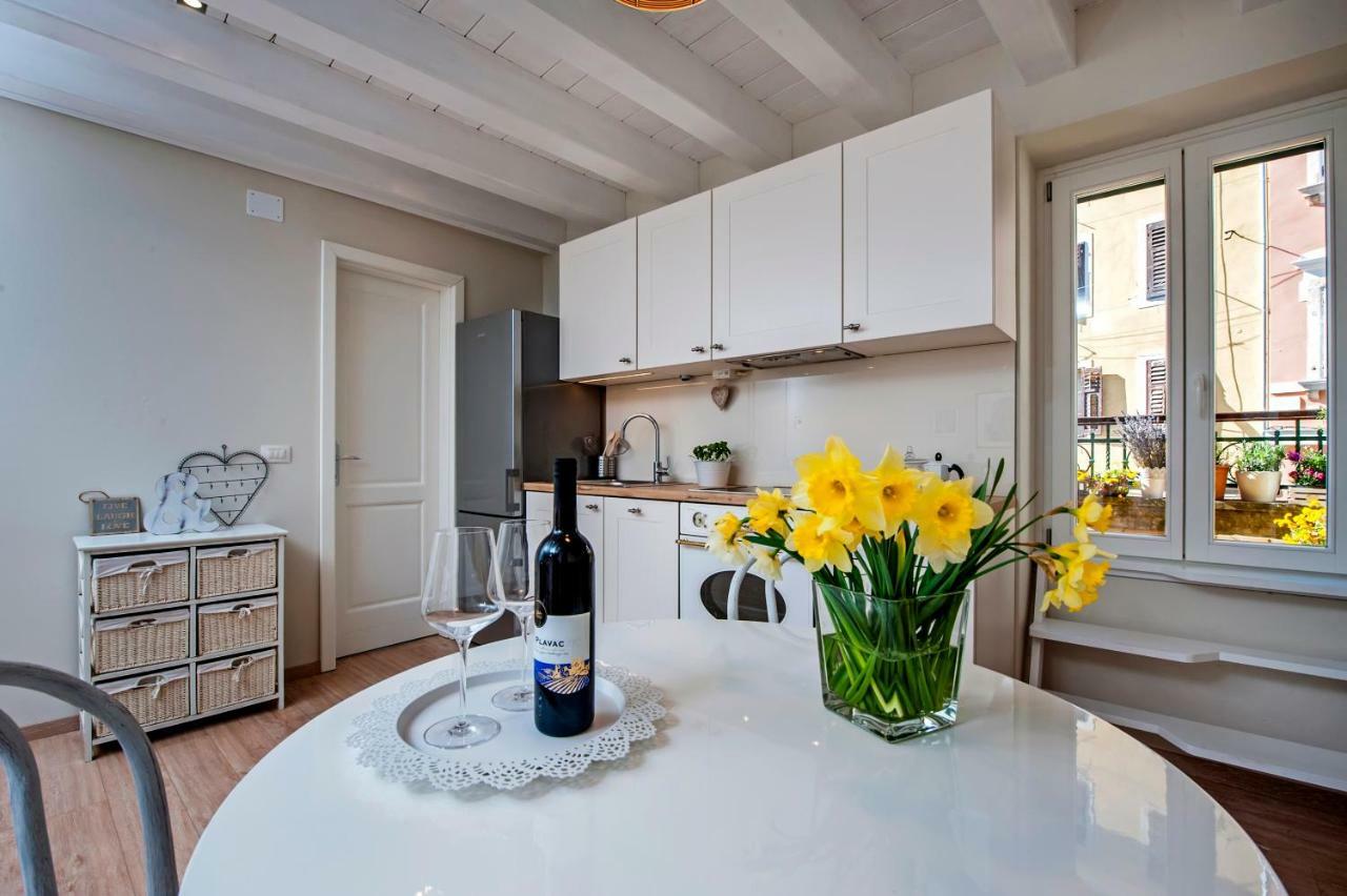 Casa Sbisa' Apartment Ровин Екстериор снимка