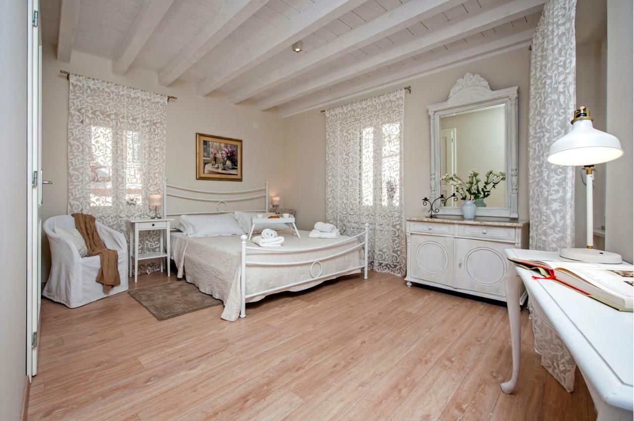 Casa Sbisa' Apartment Ровин Екстериор снимка