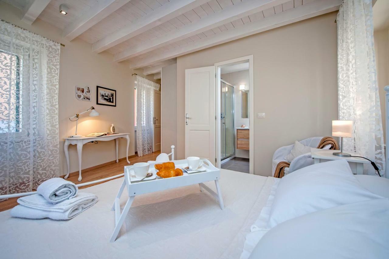Casa Sbisa' Apartment Ровин Екстериор снимка