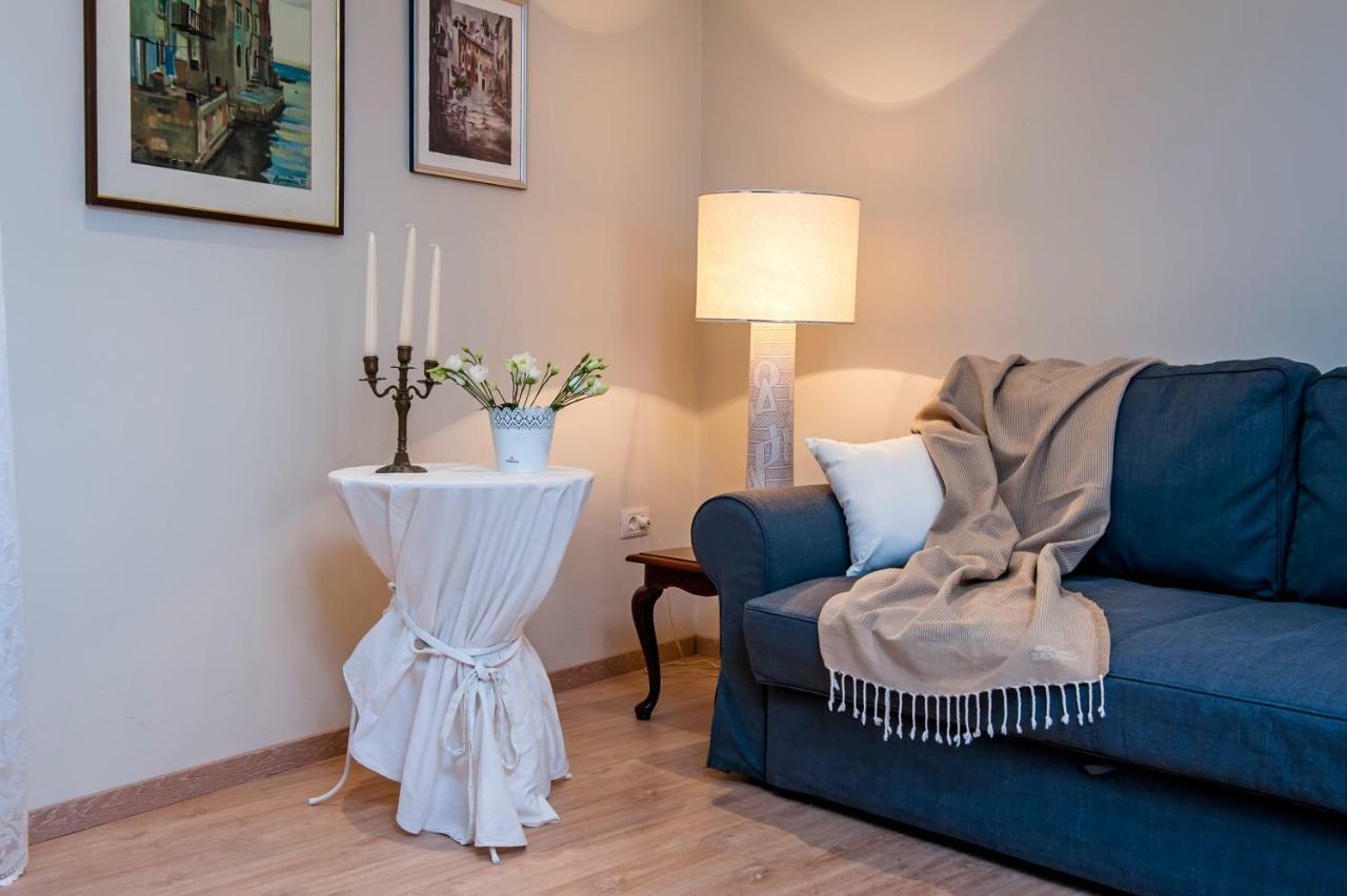Casa Sbisa' Apartment Ровин Екстериор снимка